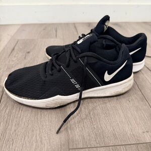 Nike Men's Black and White Sneakers